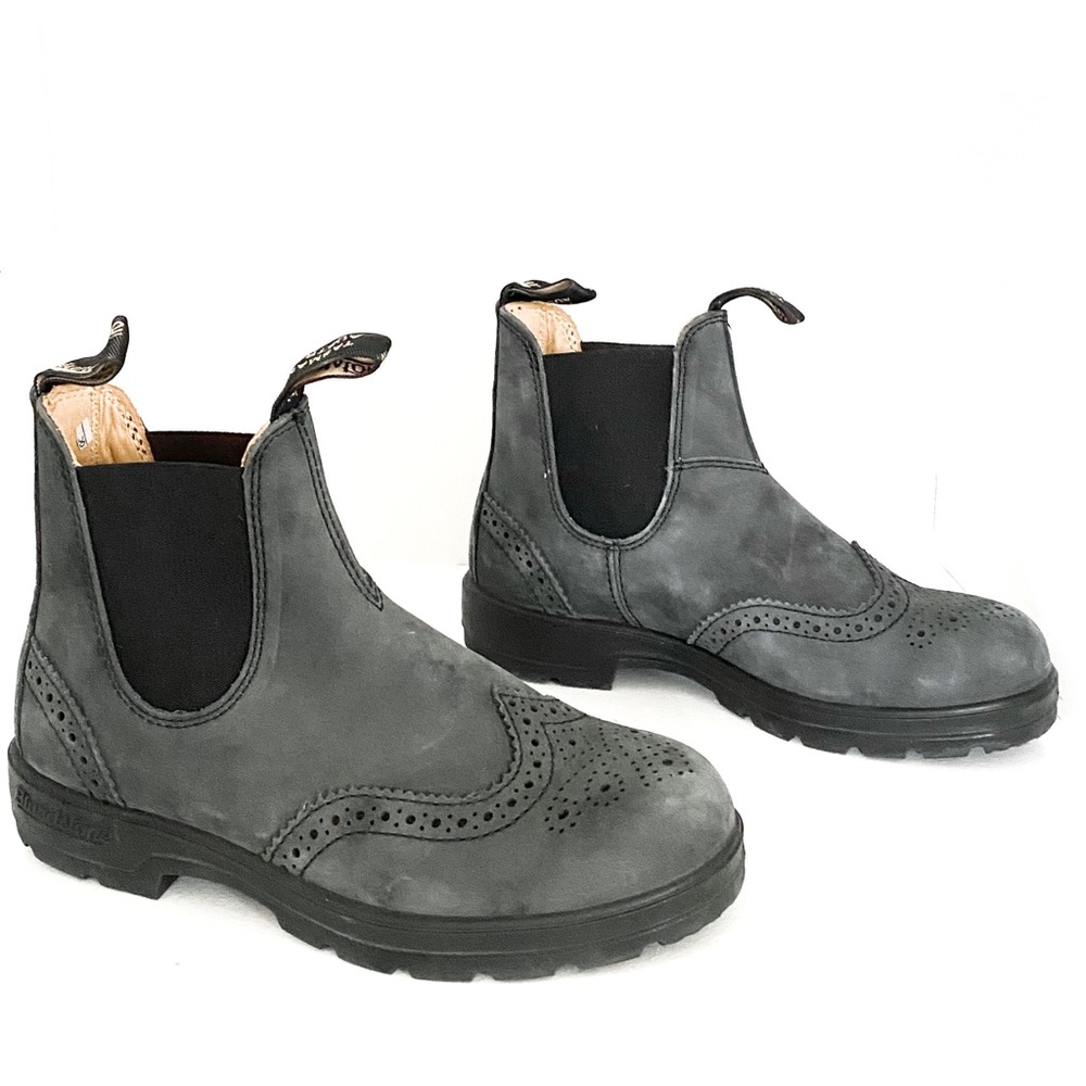 Blundstone Brogue Wingtip Chelsea Boot size 4.5 hard to find!